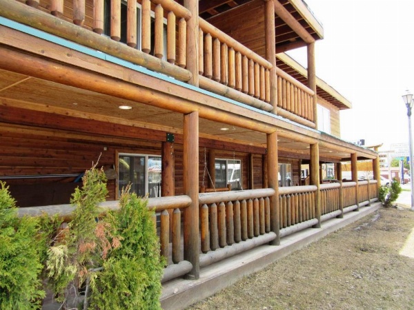 Yellowstone Country Inn image 14
