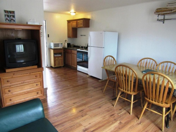 Yellowstone Country Inn image 17